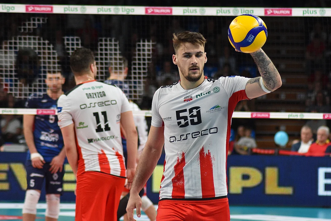 Pierwszy półfinałowy mecz siatkarskiej PlusLigi: Asseco Resovia Rzeszów - Grupa Azoty ZAKSA Kędzierzyn-Koźle (2:3)