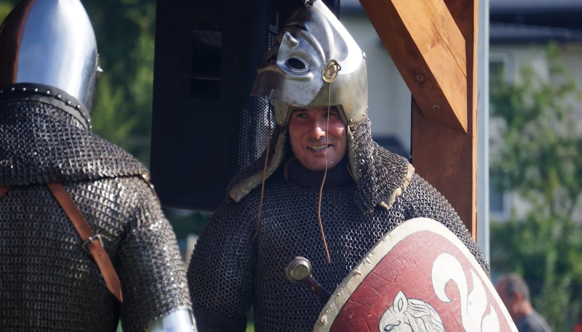 Piknik historyczny w Stefkowej. Sceny walk rycerskich i wystawa fotograficzna przedstawiająca losy miejscowości [ZDJĘCIA] - Zdjęcie główne