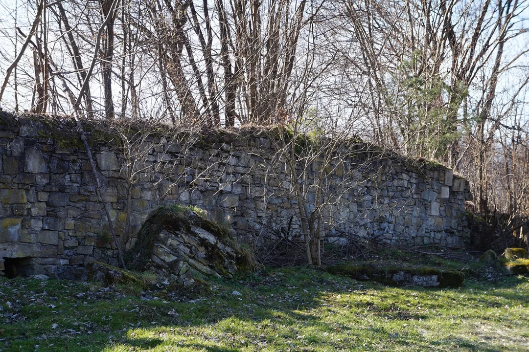 Ruiny spichlerza w Myczkowcach mają stać się ważnym punktem turystycznym