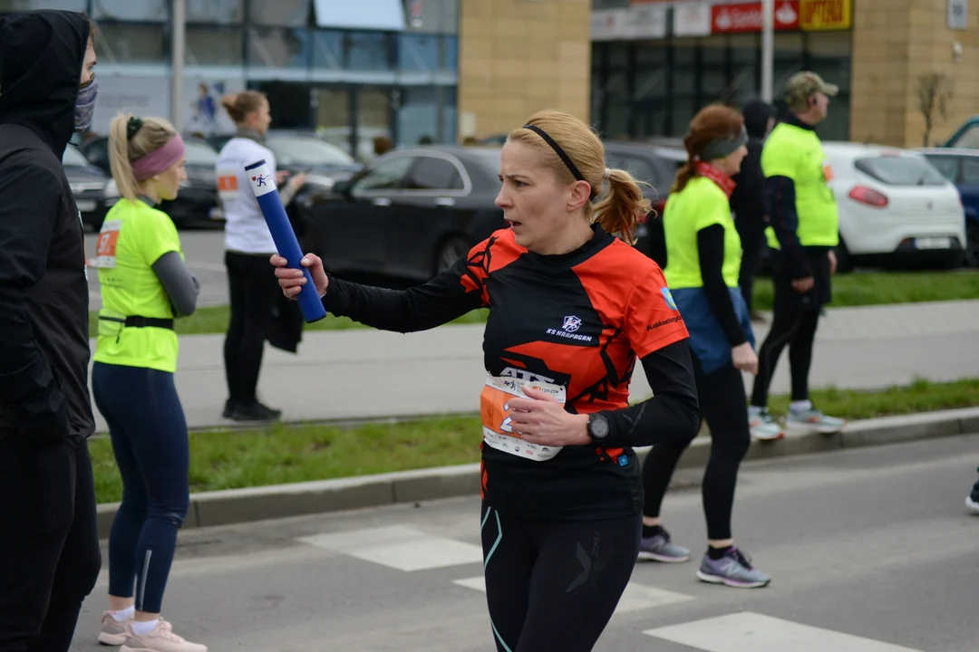 16. PKO Półmaraton Rzeszowski oraz 8. PKO Sztafeta Półmaratońska w Rzeszowie - dużo zdjęć z trasy i mety