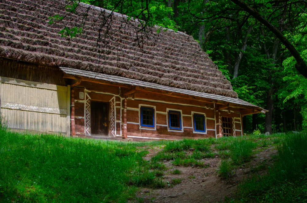 Sanocki skansen wiosną jest wyjątkowo piękny