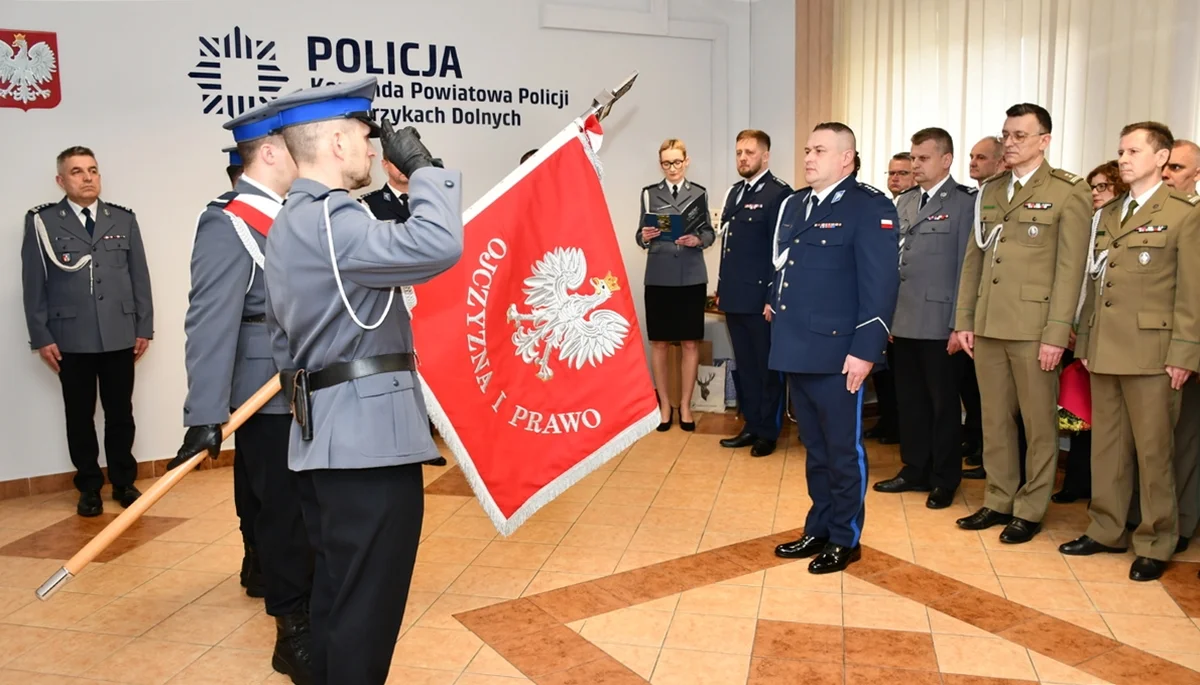 Zmiany w strukturach ustrzyckiej policji. Nadkomisarz Robert Gęborys został nowym komendantem powiatowym [ZDJĘCIA] - Zdjęcie główne