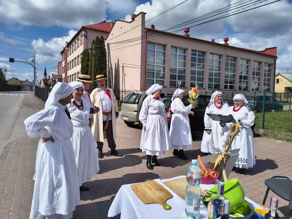 Brama weselna w wykonaniu KGW Wola Raniżowska