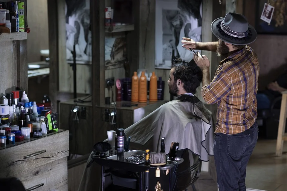 Gentlemen Barber Shop, 4.9 gwiazdki, 202 opinie. Adres: Matejki 9.