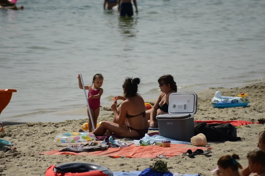 Tłumy nad Jeziorem Tarnobrzeskim - zobacz zdjęcia z sobotniego plażowania