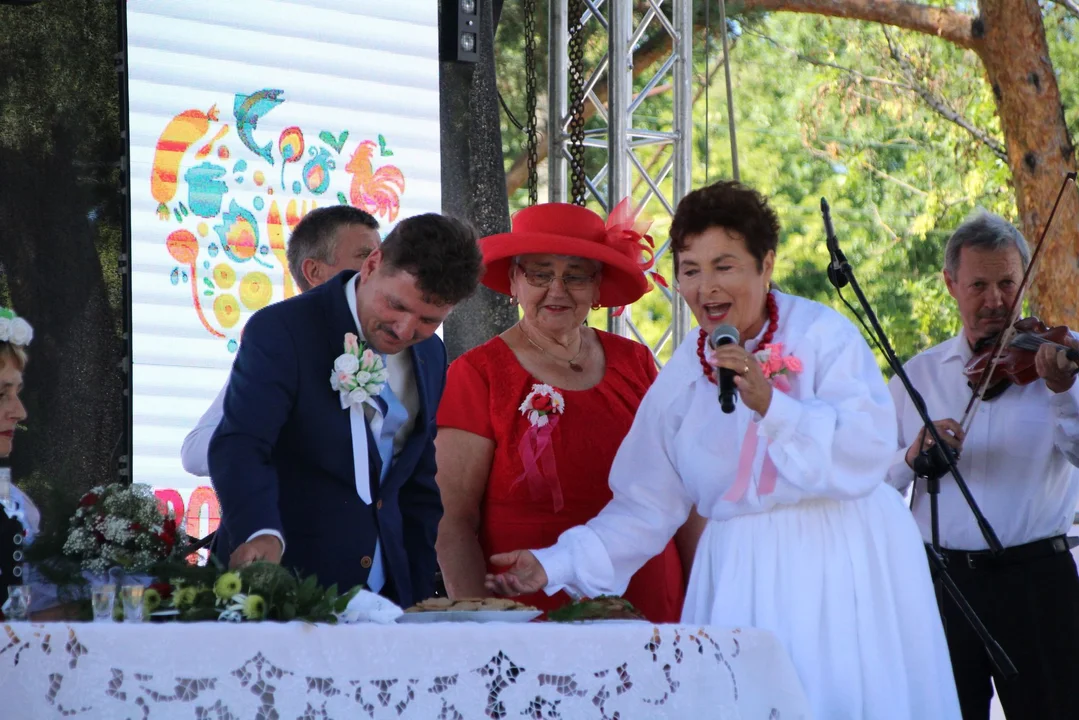 KGW Wola Raniżowska i KGW Mazury na festiwalu w Stalowej Woli