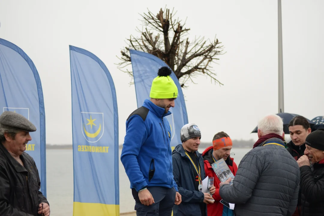 XI Bieg Zimowy wokół Jeziora Tarnobrzeskiego oraz Yeti Run Zimowy Bieg w Szortach