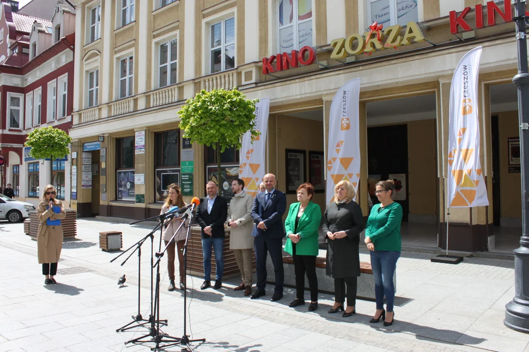 Kino Zorza oficjalnie należy do miasta. Konrad Fijołek: Mamy dla was prawdziwy prezent