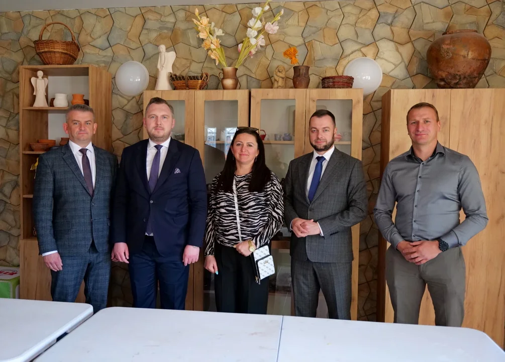Wiceminister Konrad Wojnarowski z wizytą w Gminie Sanok