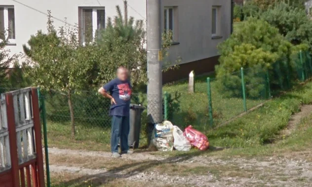 Mieszkańcy Dzikowca na Google Street View