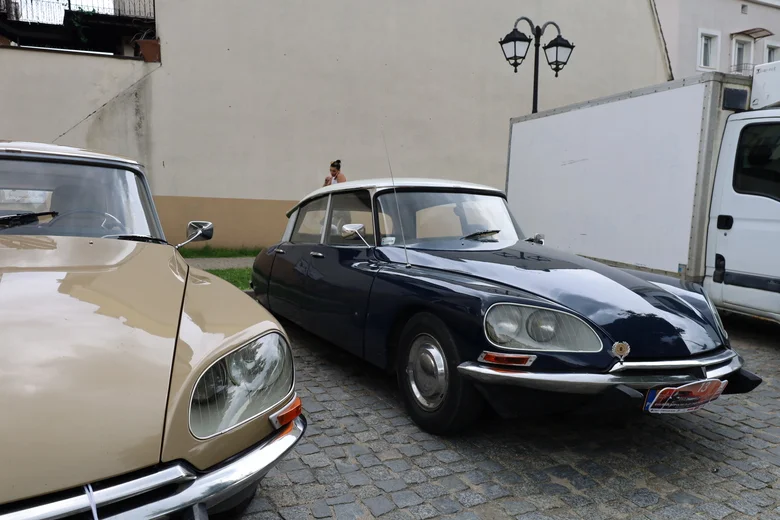 2 modele