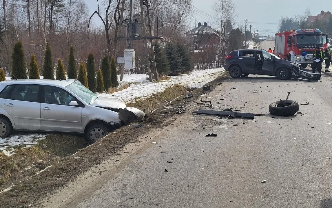 Czołowe zderzenie w powiecie rzeszowskim