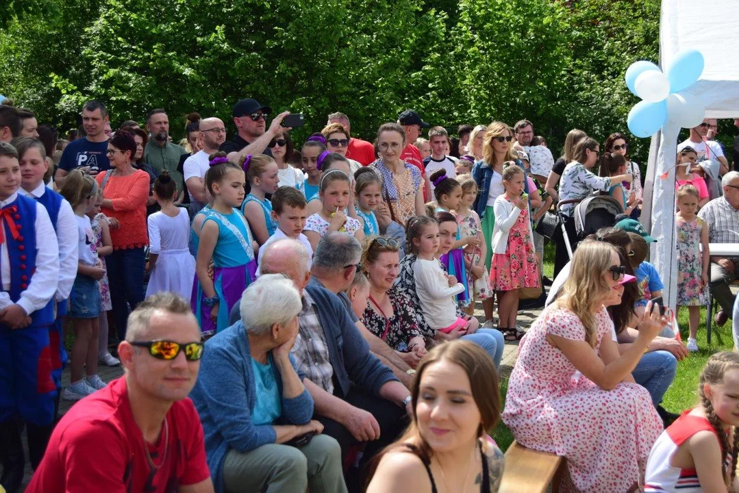 Tłumy mieszkańców na pikniku rodzinnym w Majdanie Królewskim [ZDJĘCIA] - Zdjęcie główne