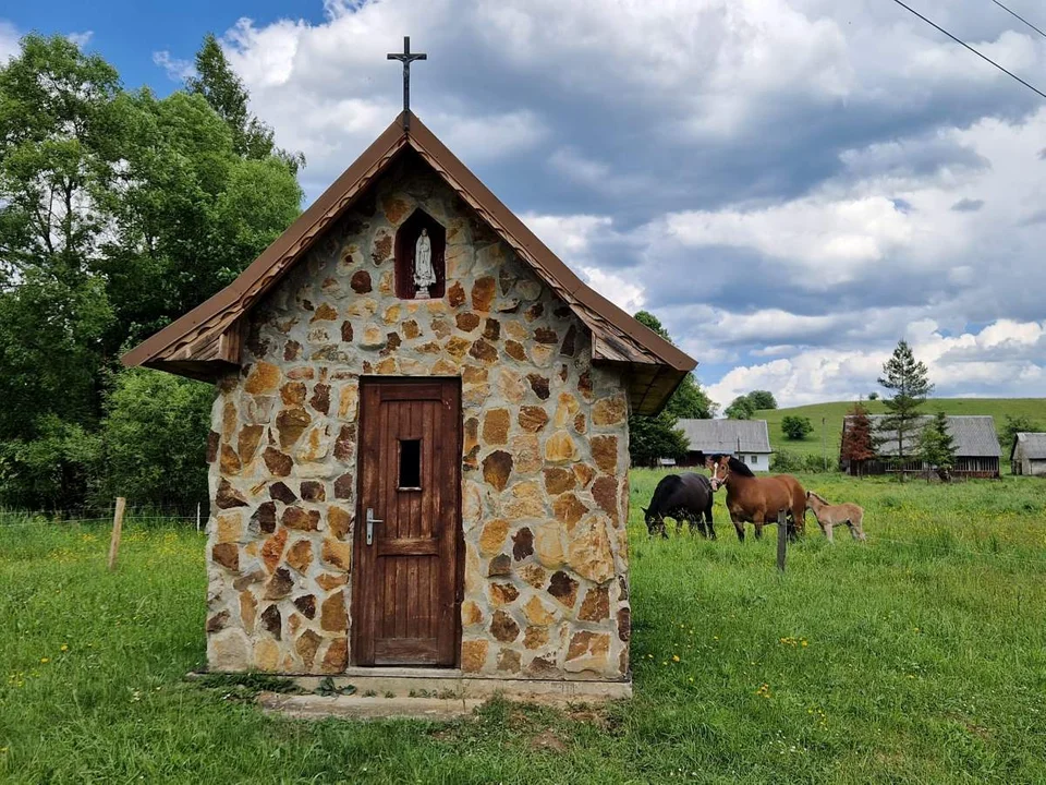 Kapliczka w Czarnej