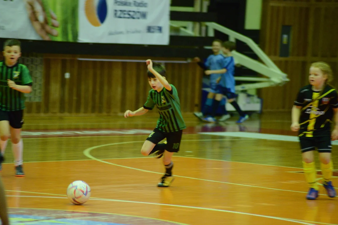Siarka Cup 2023 w Tarnobrzegu - zobacz zdjęcia ze zmagań małych piłkarzy