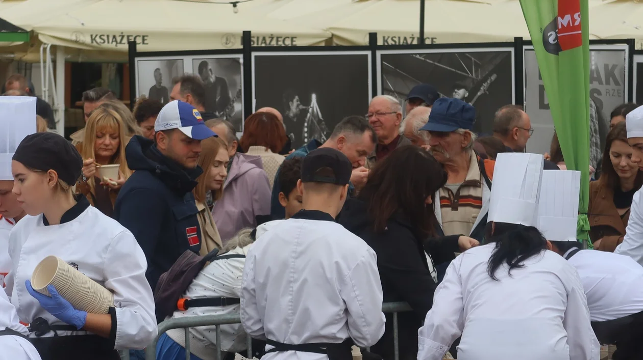 Drugi dzień festiwalu "Karpaty na Widelcu". Robert Makłowicz docenił Rzeszów [ZDJĘCIA, WIDEO]