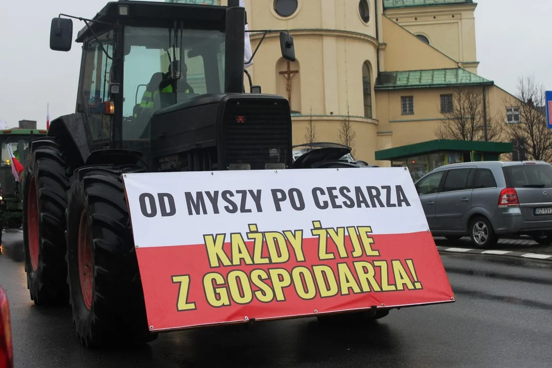 Wielki protest rolników w Rzeszowie pod Podkarpackim Urzędem Wojewódzkim