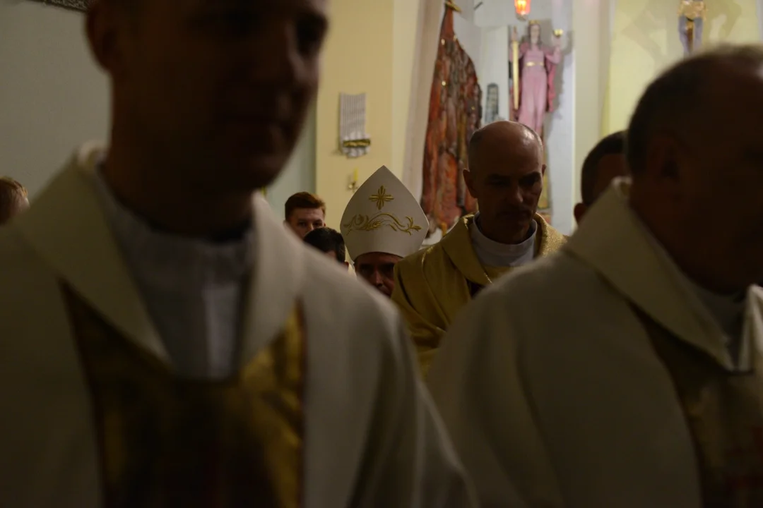 Relikwie bł. Carlo Acutisa, jednego z patronów Światowych Dni Młodzieży, w Parafii Św. Barbary w Tarnobrzegu