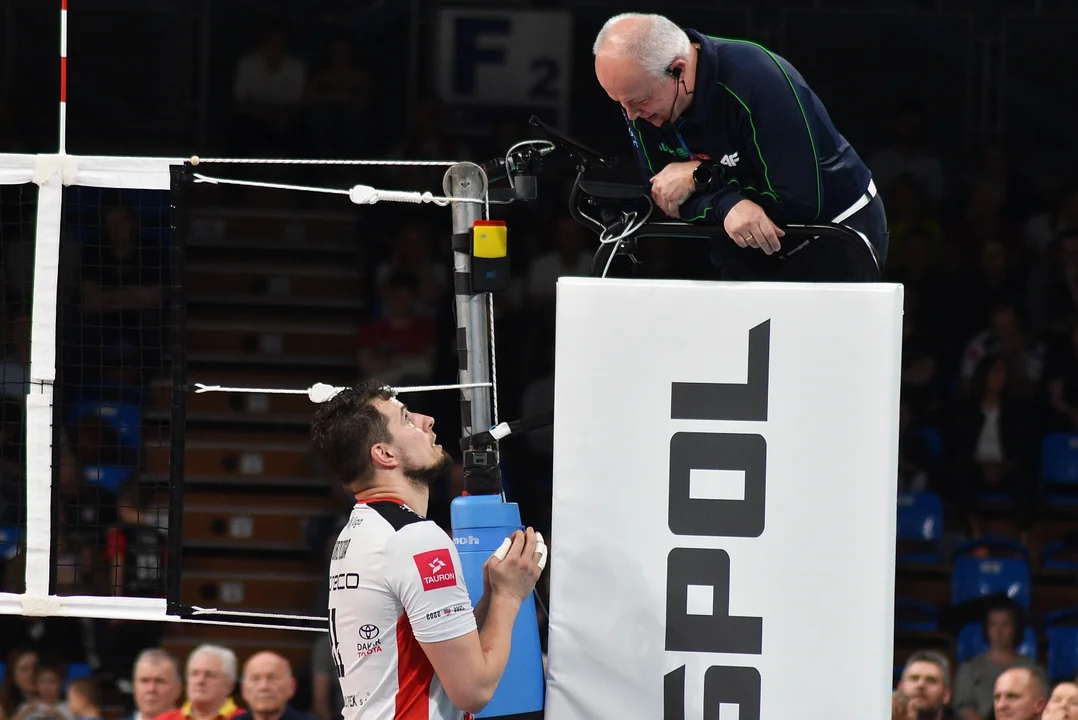 Pierwszy półfinałowy mecz siatkarskiej PlusLigi: Asseco Resovia Rzeszów - Grupa Azoty ZAKSA Kędzierzyn-Koźle (2:3)