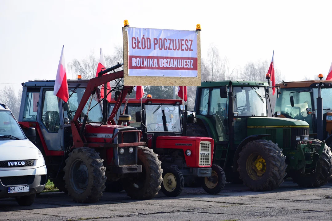 Rolnicy wyjechali na ulice Mielca i powiatu w ramach protestu [ZDJĘCIA]