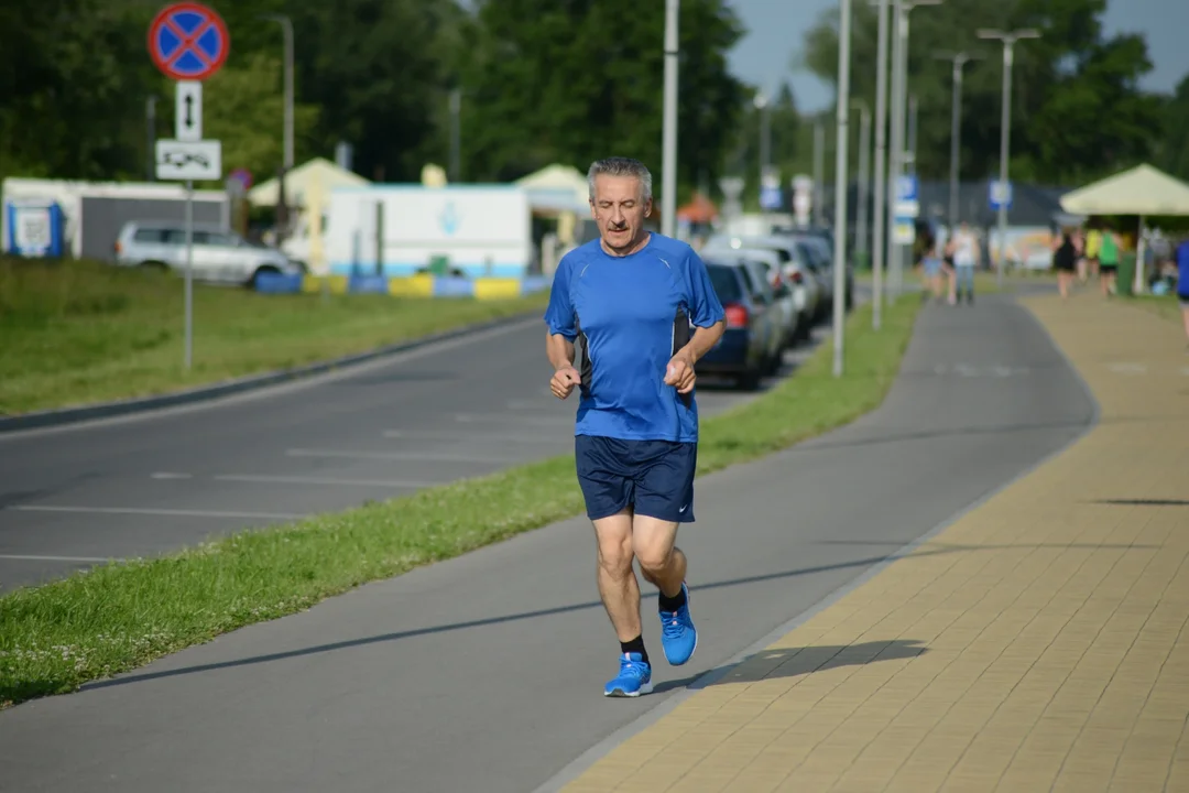 "Biegamy i Pomagamy" nad Jeziorem Tarnobrzeskim - dzień drugi