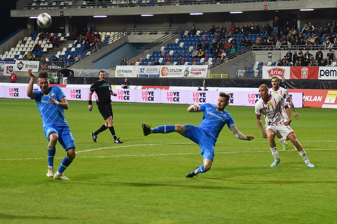 Mecz derbowy. Fortuna 1. Liga: Resovia Rzeszów - Stal Rzeszów