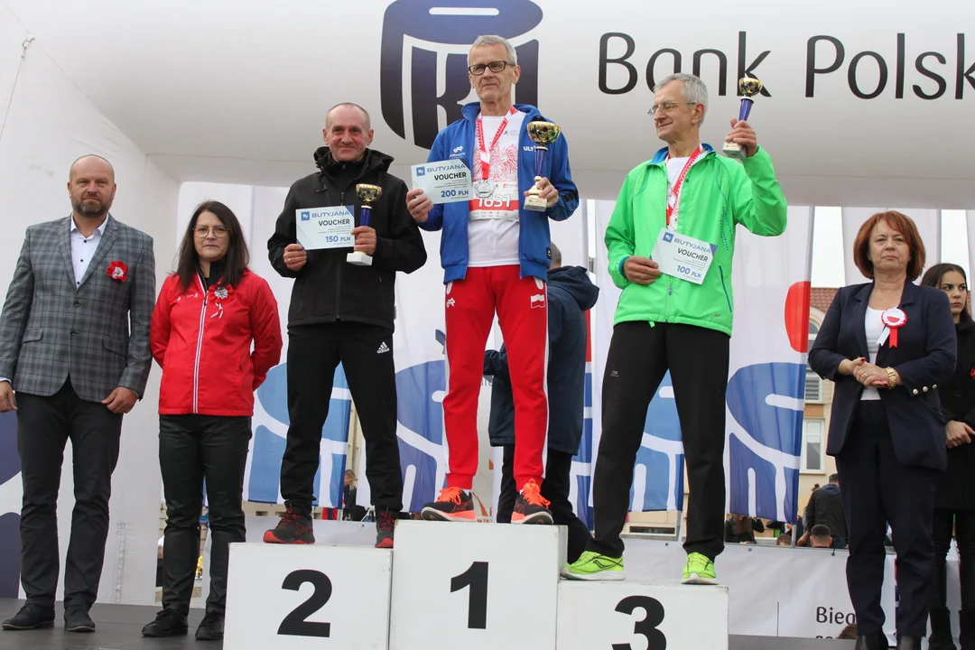 10. PKO Bieg Niepodległości. Wszyscy zwycięzcy na podium