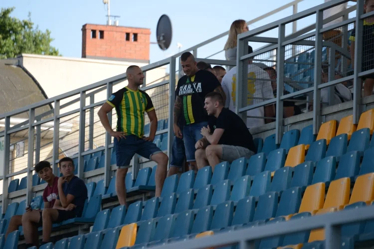 Kibice na meczu Siarka Tarnobrzeg - Karpaty Krosno