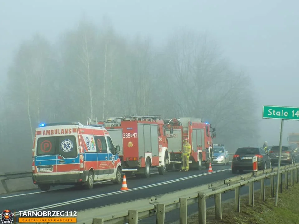 Dachowanie na drodze krajowej numer 9 w Nowej Dębie