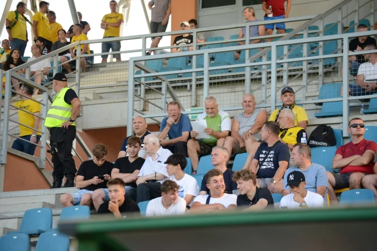 Kibice na meczu Siarka Tarnobrzeg - Karpaty Krosno