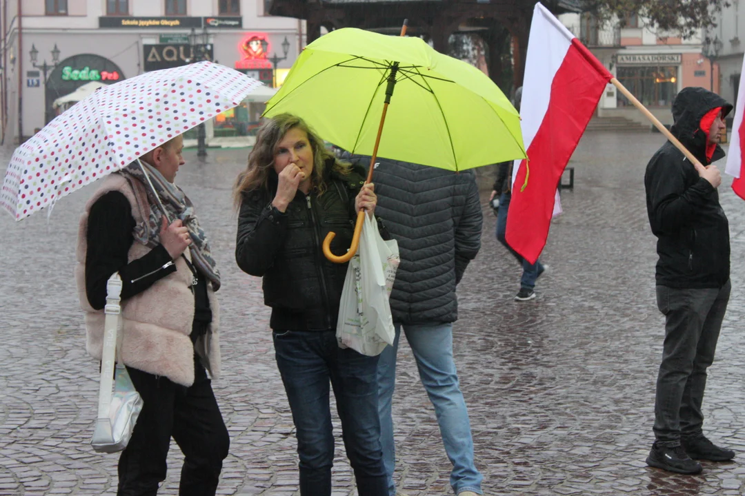 Protest przeciwko inflacji i drożyźnie na Rynku w Rzeszowie - 05.11.2022