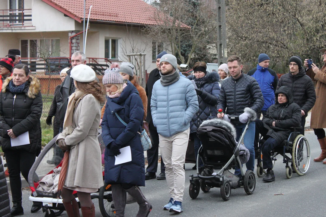 Orszak Trzech Króli w Rzeszowie. Kolęda pokoju z Zalesia do Katedry Rzeszowskiej