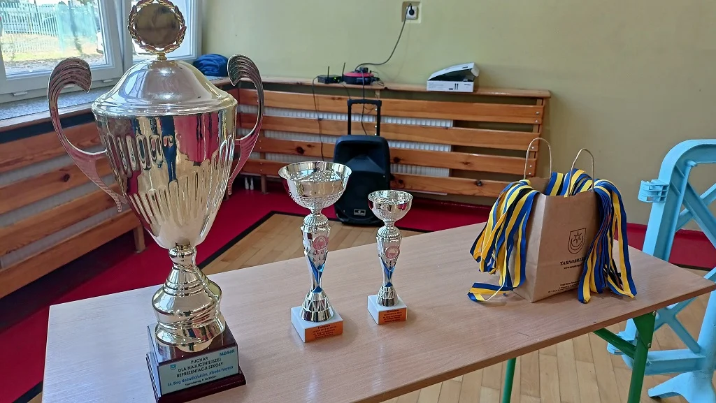 Szkoła Podstawowa numer 3 w Tarnobrzegu z medalami. Najliczniejsza ekipa podczas Biegów Młodzieżowych w trakcie Biegu Nadwiślańskiego