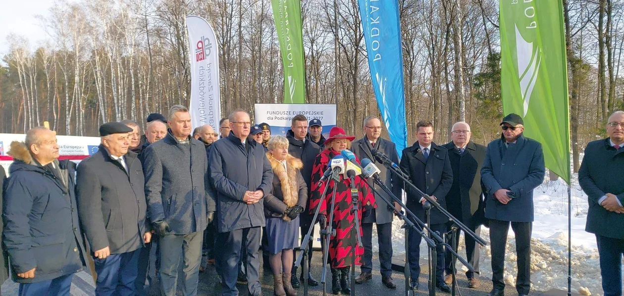 Uroczyste poświęcenie i oddanie do użytku nowego odcinka drogi wojewódzkiej nr 984