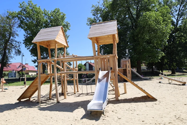 Wspinaczki, zjeżdżalnie