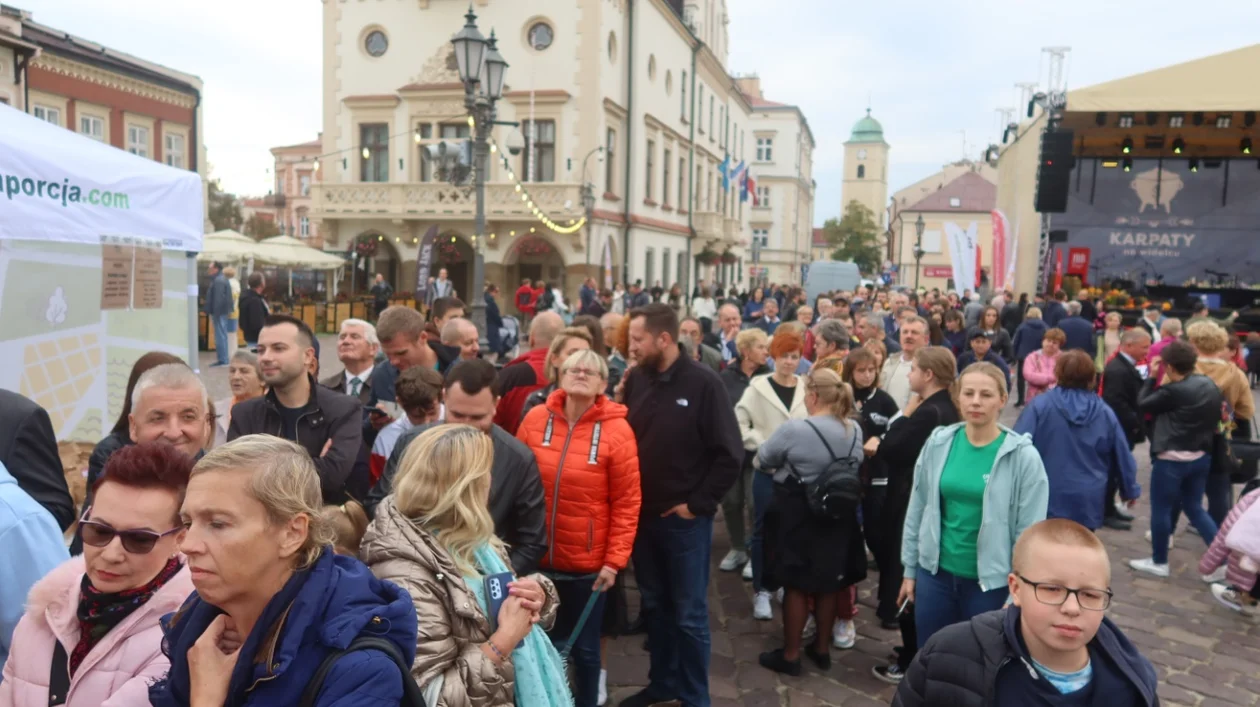 Drugi dzień festiwalu "Karpaty na Widelcu". Robert Makłowicz docenił Rzeszów [ZDJĘCIA, WIDEO]