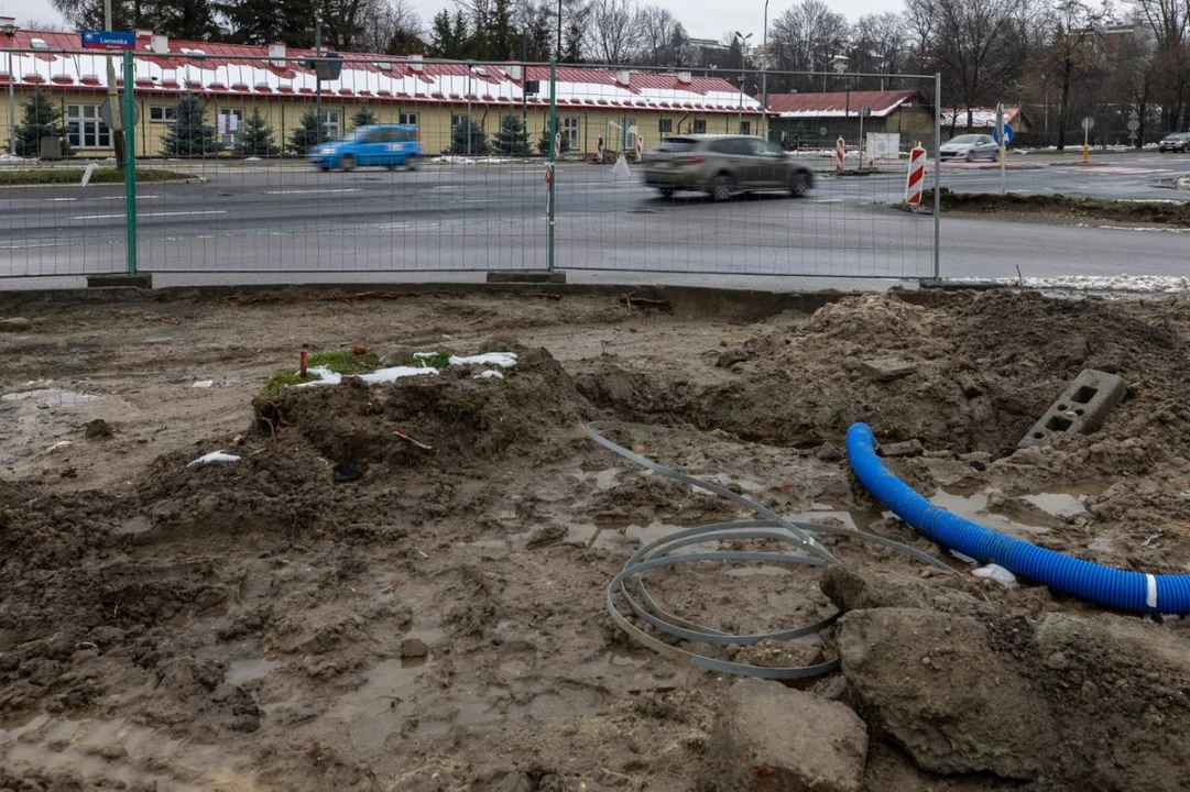 Trwa rozbudowa skrzyżowania ulic Lwowskiej i Mieszka I w Rzeszowie