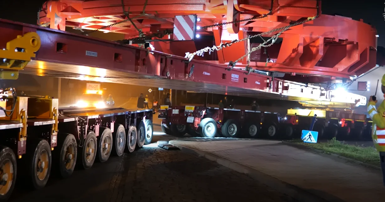 Gigantyczna maszyna TBM Tunnel Boring Machine