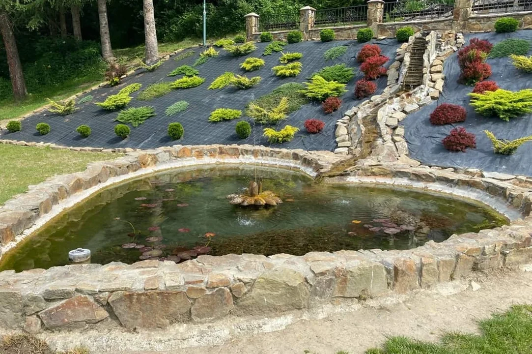 Bieszczadzki "Lourdes"? Tajemnica źródełka w Zwierzyniu przyciąga wiernych i poszukiwaczy cudu [ZDJĘCIA] - Zdjęcie główne