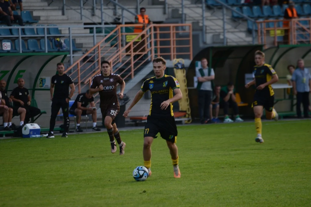 Trzecia liga, grupa 4: Siarka Tarnobrzeg - Garbarnia Kraków 0:0