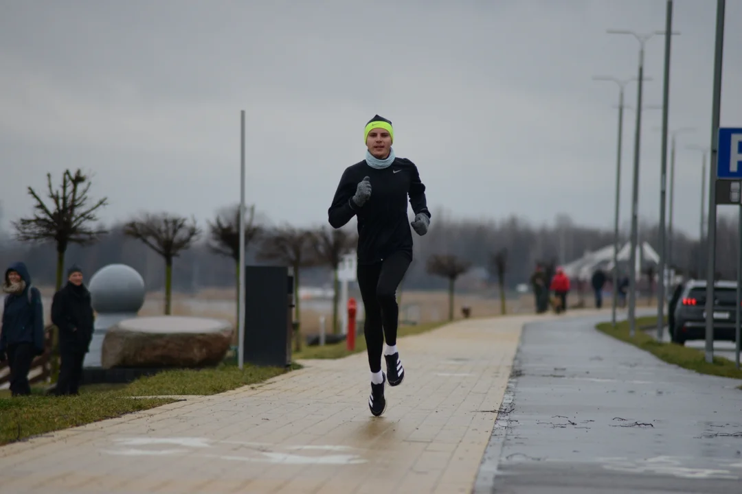 XI Bieg Zimowy wokół Jeziora Tarnobrzeskiego oraz Yeti Run Zimowy Bieg w Szortach