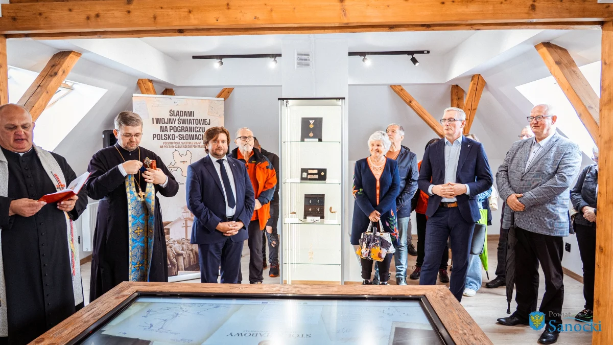 Galeria zdjęć z otwarcia Izby Pamięci w Komańczy
