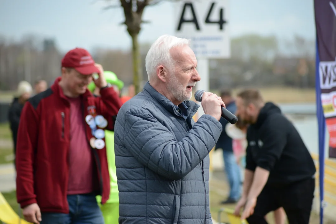 Zmagania Pływackie na Jeziorze Tarnobrzeskim i koniec sezonu dla morsów w Tarnobrzegu