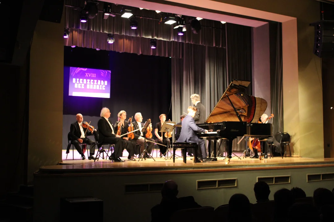 Koncert XVIII Międzynarodowego Forum Pianistycznego "Bieszczady bez granic" w Domu Kultury SCK Mielec