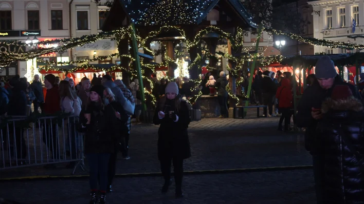 Świąteczne Miasteczko w Rzeszowie w sobotni wieczór [ZDJĘCIA, WIDEO]