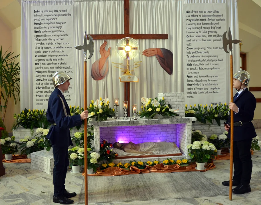 Groby Pańskie w sanockich parafiach 2023