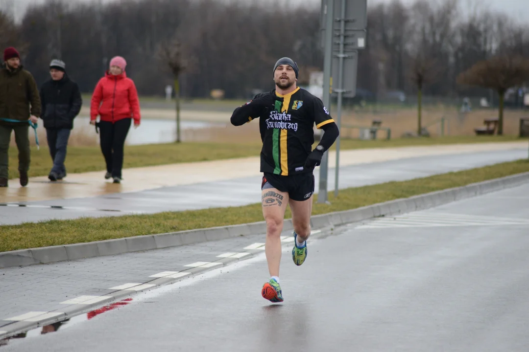 XI Bieg Zimowy wokół Jeziora Tarnobrzeskiego oraz Yeti Run Zimowy Bieg w Szortach