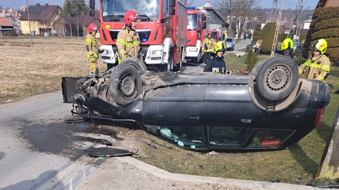 Humniska. Kierowca spowodował wypadek i uciekł z miejsca zdarzenia pozostawiając ranną kobietę! - Zdjęcie główne