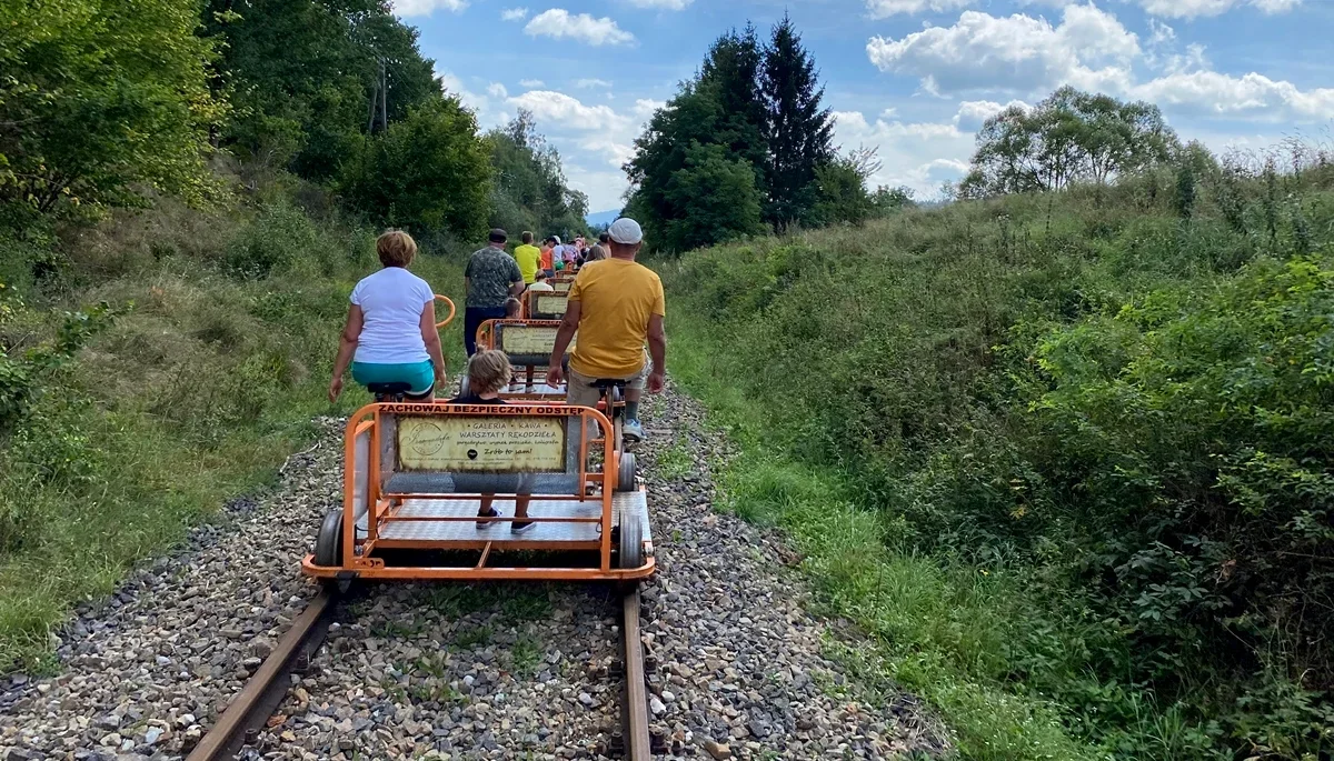 Bieszczadzkie Drezyny Rowerowe w Uhercach Mineralnych