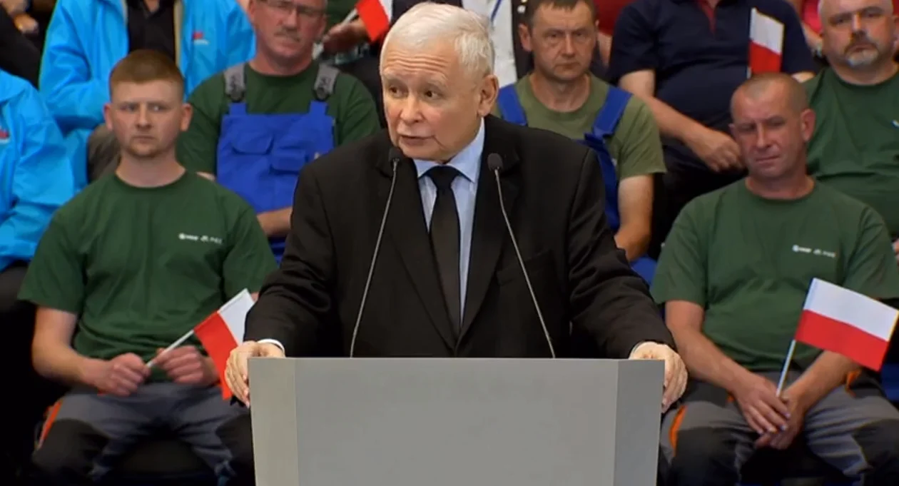 Będą podwyżki dla pracowników sfery budżetowej. Liderzy Prawa i Sprawiedliwości mówili również o Sanoku [ZDJĘCIA, WIDEO] - Zdjęcie główne